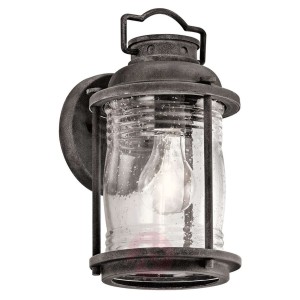 Jak latarnia – lampa zewnętrzna Ashland Bay