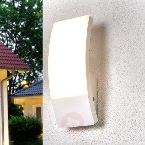 Wygięta, biała lampa ścienna zewnętrzna LED Siara