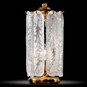 Oszołamiająca lampa stołowa Pini ze złoceniem