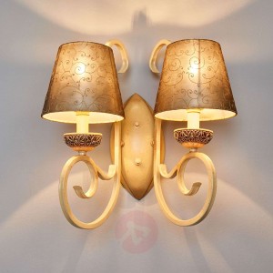 Lampa ścienna w stylu dworkowym z małymi abażurami