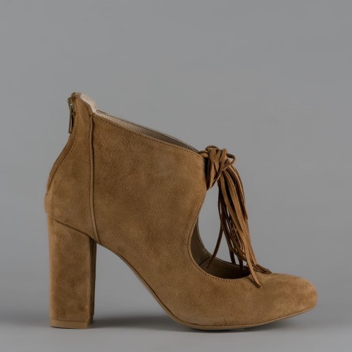 f302de381b7d0b390eb6e21241c8635d