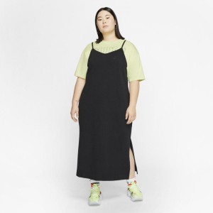 Damska sukienka z dżerseju Nike Sportswear (duże rozmiary) - Czerń