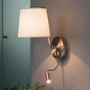 Materiałowa lampa ścienna Berni z lampką do czyt.