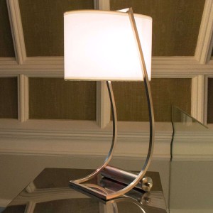 Wbudowany port USB – tekstylna lampa stołowa Lex