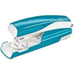 Zszywacz LEITZ Wow 5502 do 30 kartek metaliczny niebieski