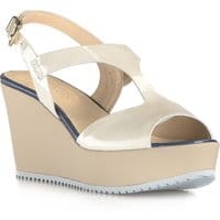 Buty damskie - Sandały - Koturny