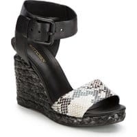 Buty damskie na koturnie - Motyw skóry węża