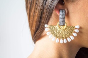 Sevillian Abanicho Gold   Black Earrings