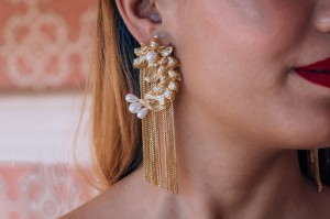 Twirl pearls long chain earrings