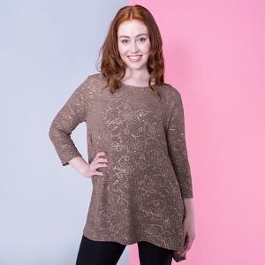 Nicole Textured Dip Hem Top