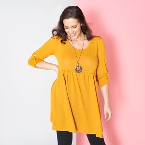 Sugar Crisp Tunic Top with Necklace