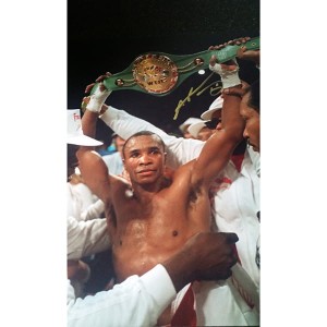 Sugar Ray Leonard 16 x 12 Personally Signed Colour Photo