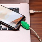 Ochrona do kabla wszystkie telefony - Zielony potworek