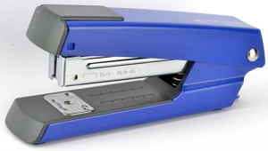 Zszywacz KANGARO DS-35, zszywa do 30 kartek, metalowy, w pudełku PP, granatowy