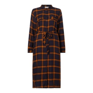Sukienka koszulowa PLUS SIZE ze wzorem w kratę model ‘Joan’
