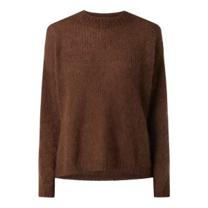 Sweter z obniżonymi ramionami