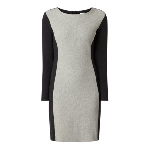 Sukienka z prążkowaną fakturą model 'Dacontrast'