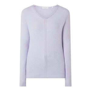 Sweter z domieszką wełny