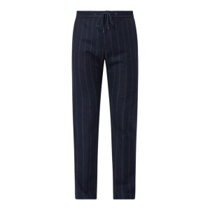 Spodnie sportowe o kroju slim fit z dodatkiem streczu