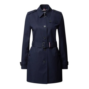 Trencz z rozcięciem