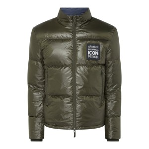 Kurtka puchowa z kieszeniami zapinanymi na zamek błyskawiczny