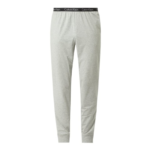 2cb900bf39fecf3902a27b8403a9793a