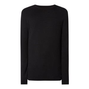 Sweter z tkana fakturą