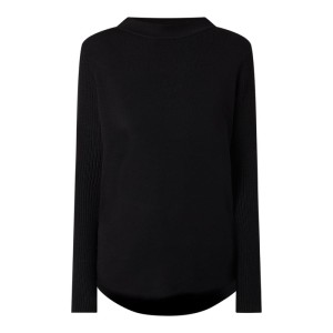 Sweter z domieszką wełny