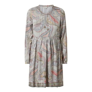 Sukienka z wzorem paisley