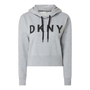 Bluza z kapturem o krótkim kroju z nadrukiem z logo