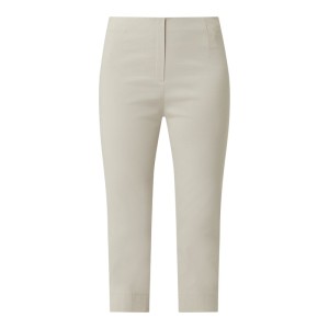 Spodnie capri o kroju straight fit z dodatkiem streczu model ‘Ina’