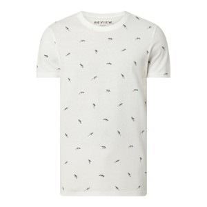 T-shirt we wzory na całej powierzchni