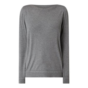 Sweter z dekoltem w łódkę