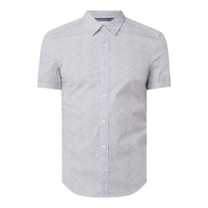 Koszula casualowa o kroju slim fit z dodatkiem streczu i krótkim rękawem
