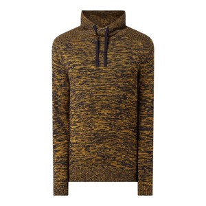 Sweter w wysokim kołnierzem