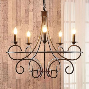 Żyrandol Varella wyglądający na stary