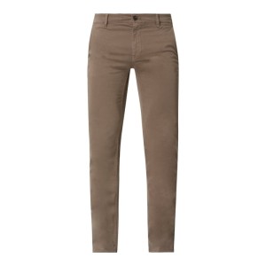 Chinosy o kroju slim fit z lamowanymi kieszeniami model 'Schino'