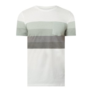 T-shirt z kieszenią na piersi model ‘Noel’