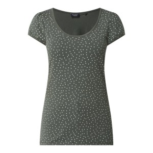 T-shirt we wzory na całej powierzchni