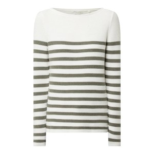 Sweter w paski