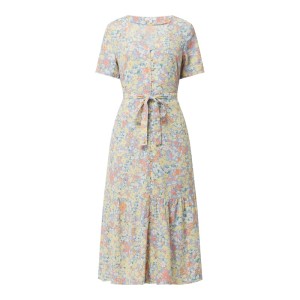 Sukienka koszulowa z paskiem w talii