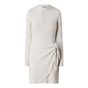 Sukienka z wycięciem model ‘Nurseli’