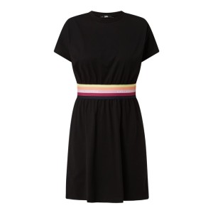 Sukienka koszulowa ze wstawką w kontrastowym kolorze