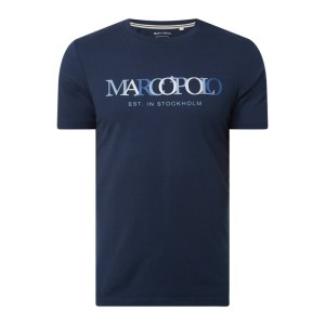 T-shirt o kroju shaped fit z bawełny ekologicznej