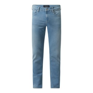Jeansy o kroju slim fit z dodatkiem streczu