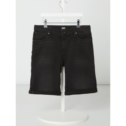 06bb2a366d53ae19c3663483bbaf18fb