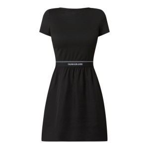 Sukienka z efektem 2 w 1