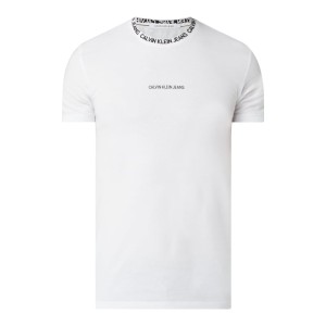 T-shirt z detalami z logo model ‘Instituional’