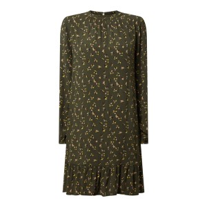 Sukienka w kwiatowe wzory