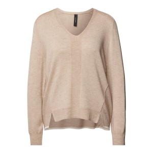 Sweter z dzianiny z dekoltem w serek